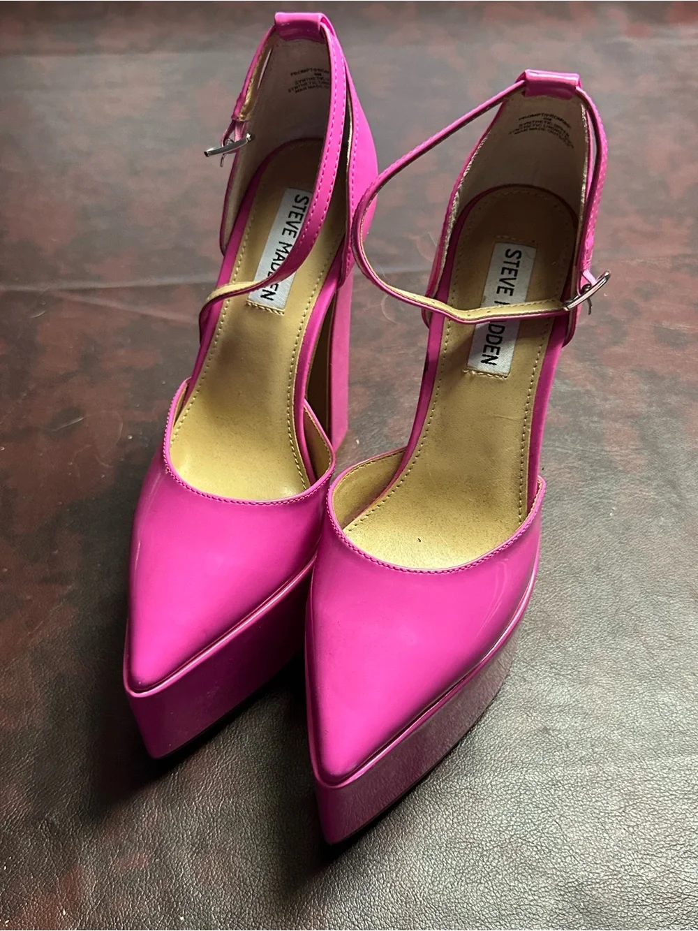 STEVE MADDEN Prompt Pointed Toe Hot Pink Platform Heels NWOT